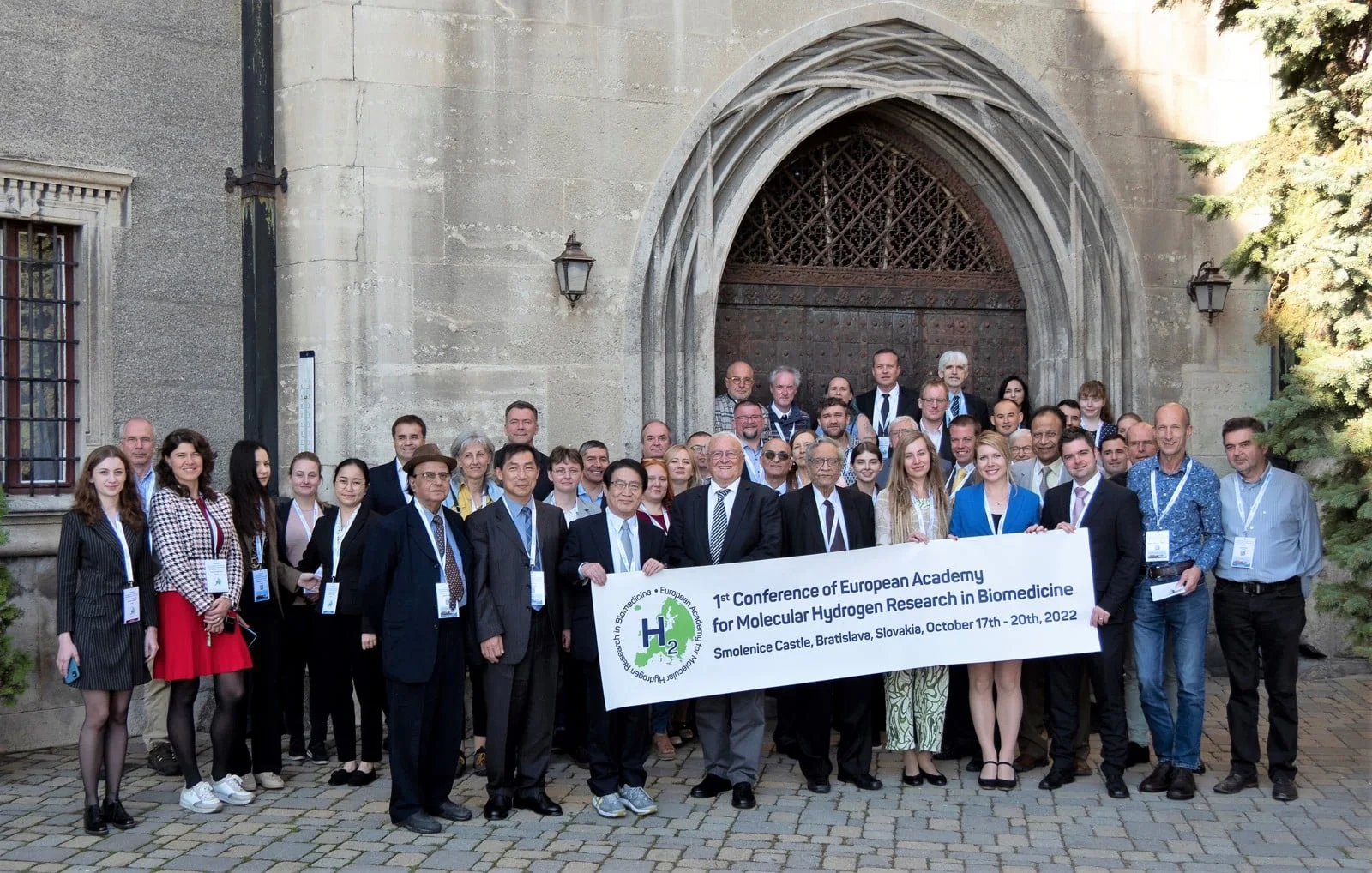 Teilnehmer der ersten Konferenz der European Academy zu molekularem Wasserstoff auf Schloss Smolenice, Oktober 2022